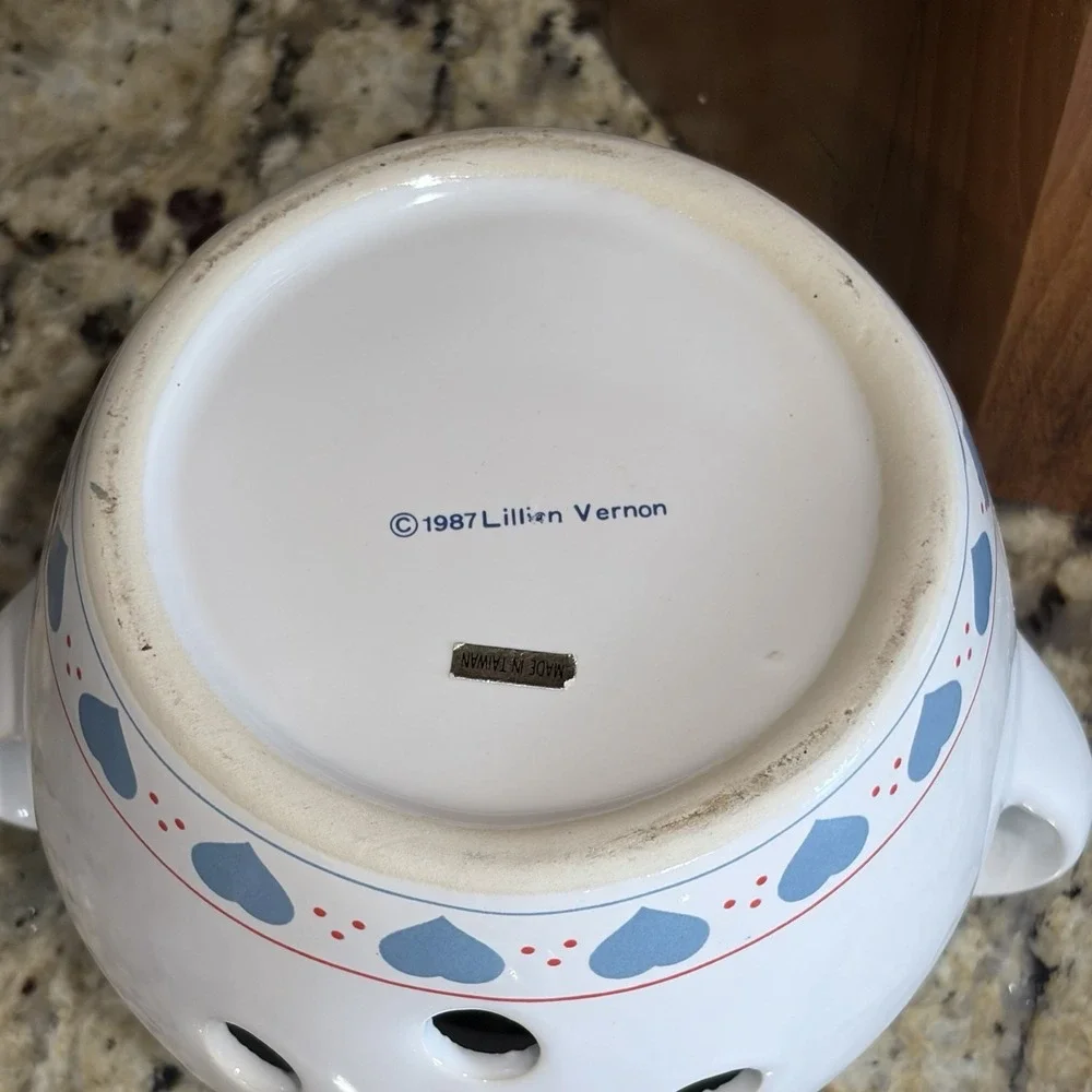 1987 Lillian Vernon Potpourri Pot Blue Hearts Ceramic